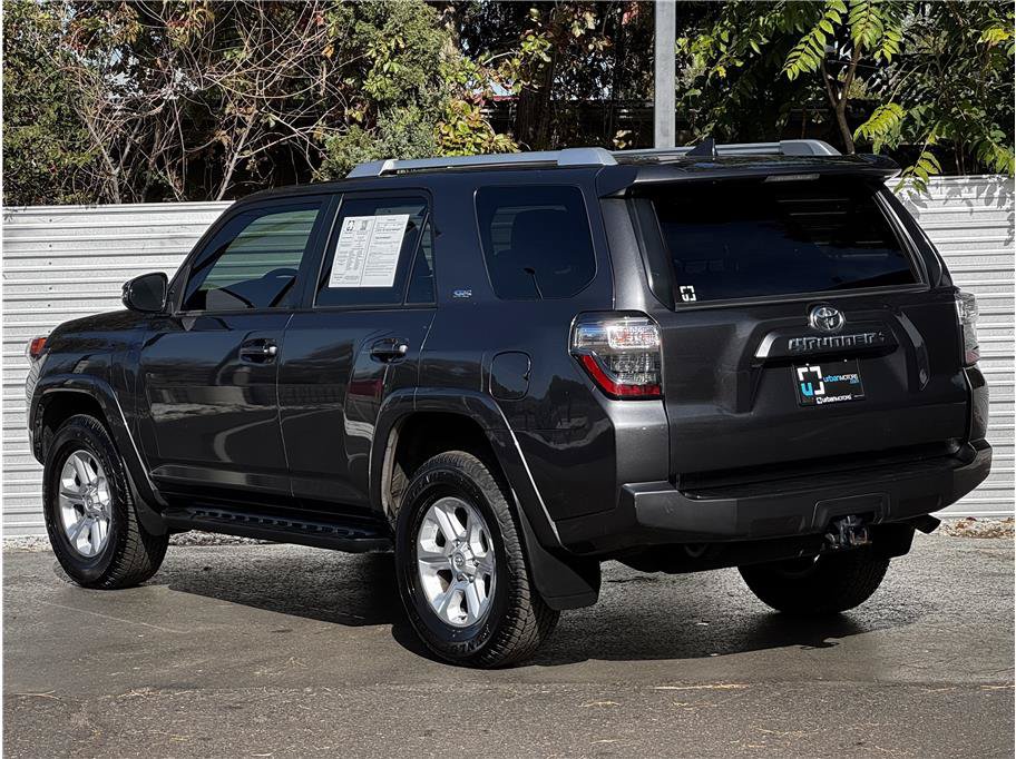Used 2022 Toyota 4Runner SR5 Premium w/ Moonroof Package AWD/4WD image 3