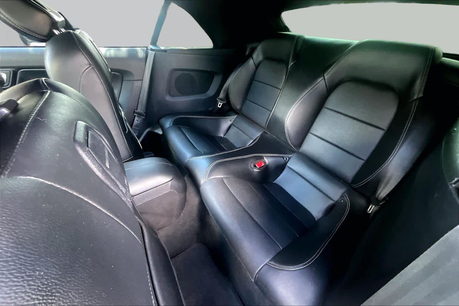 Used 2019 Ford Mustang Premium RWD image 20