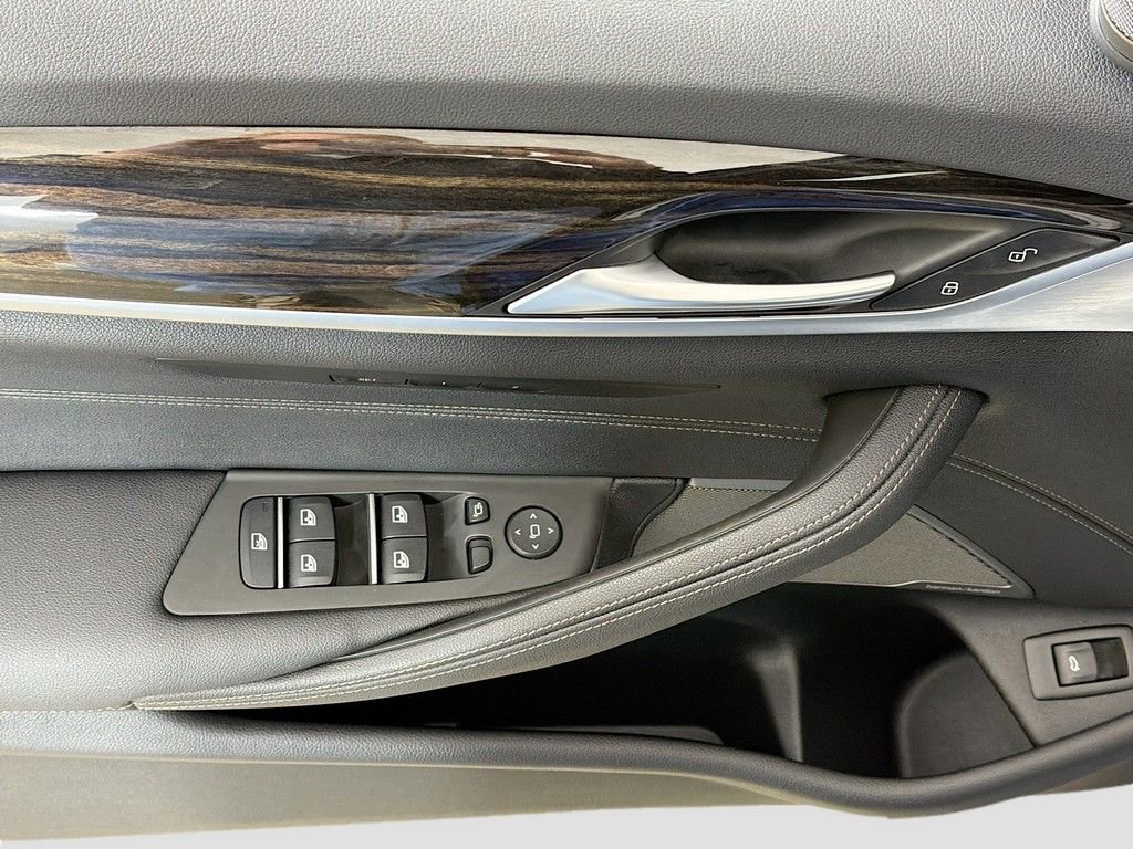 Used 2022 BMW 530i xDrive w/ Premium Package image 30