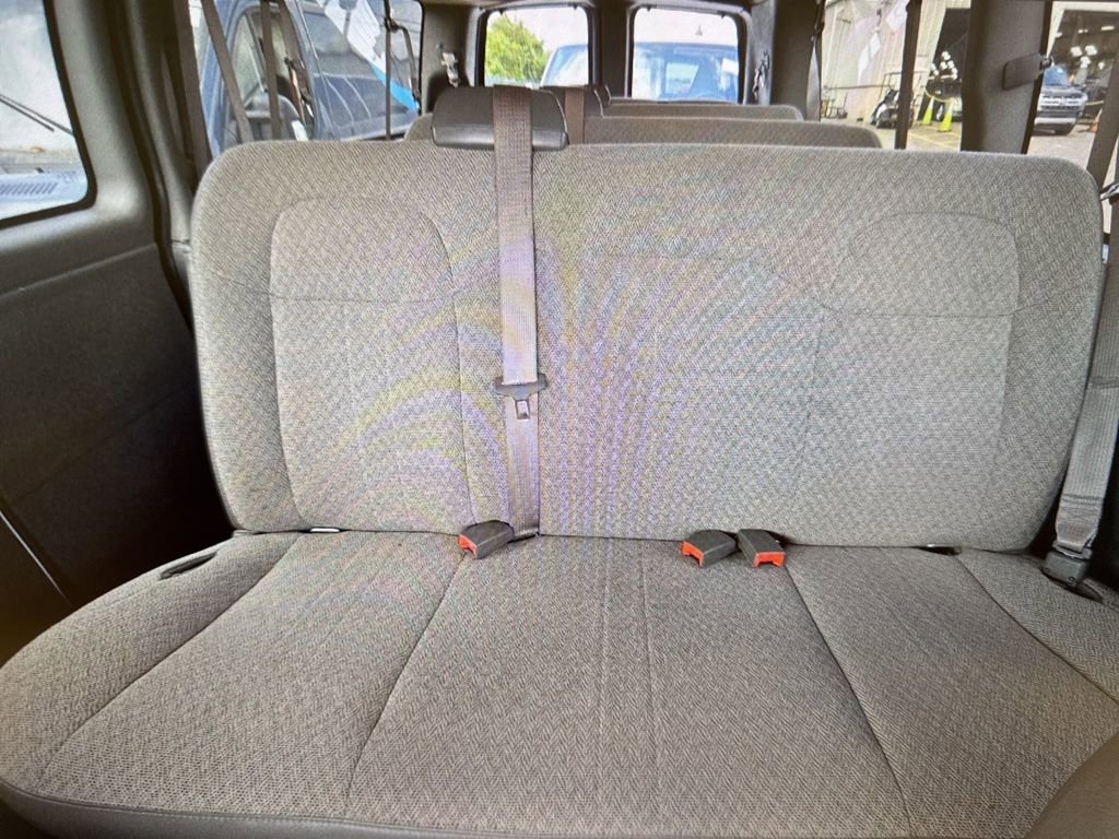 Used 2025 Chevrolet Express 3500 LS RWD image 10