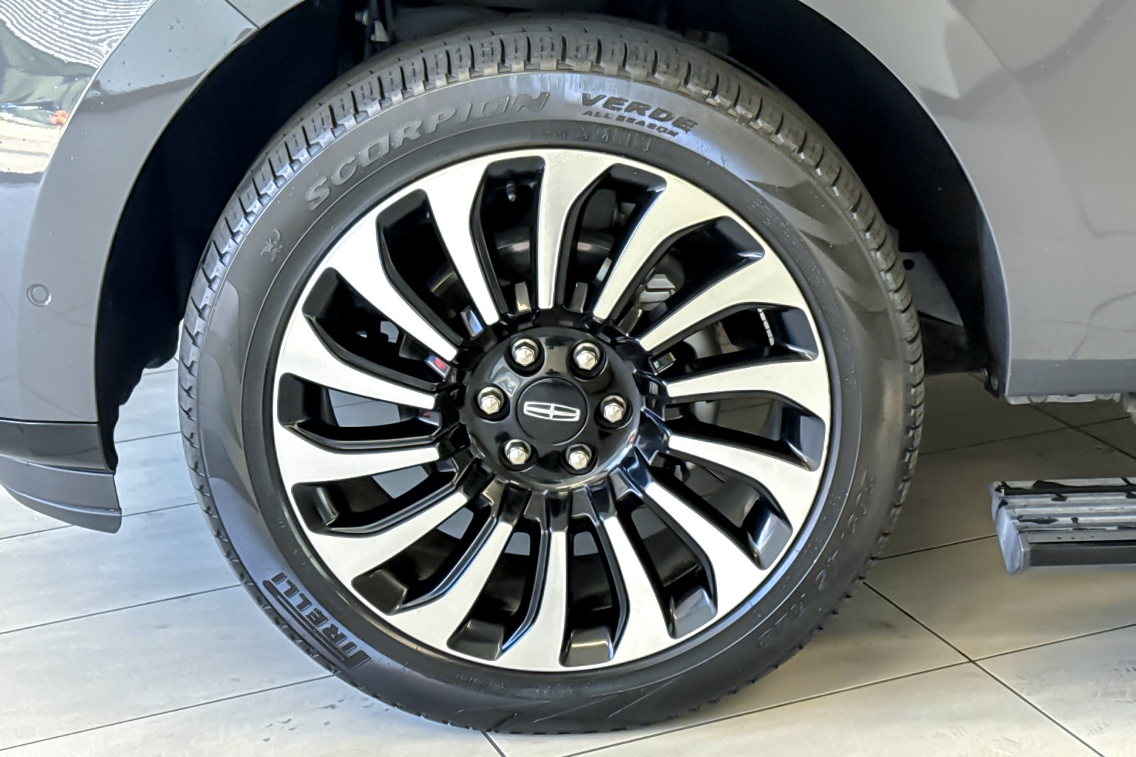 Certified 2024 Lincoln Navigator L Black Label AWD/4WD image 28