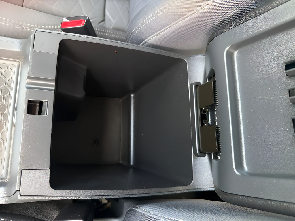 Certified 2025 Nissan Frontier SV RWD image 35