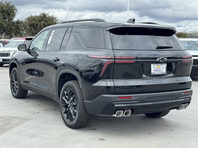 New 2026 Chevrolet Traverse LT w/ Midnight/Sport Edition image 3