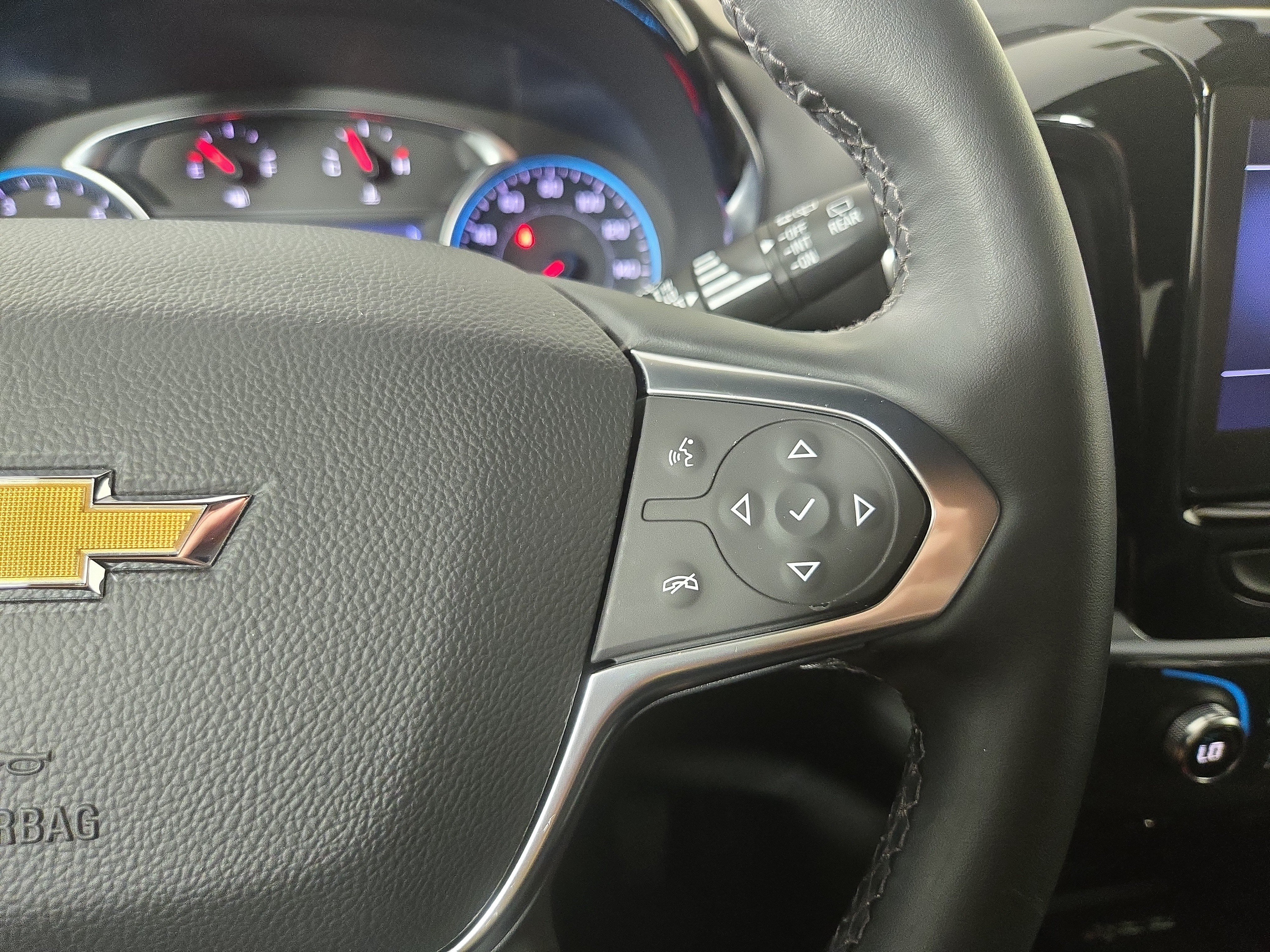 Certified 2023 Chevrolet Traverse LT FWD image 17