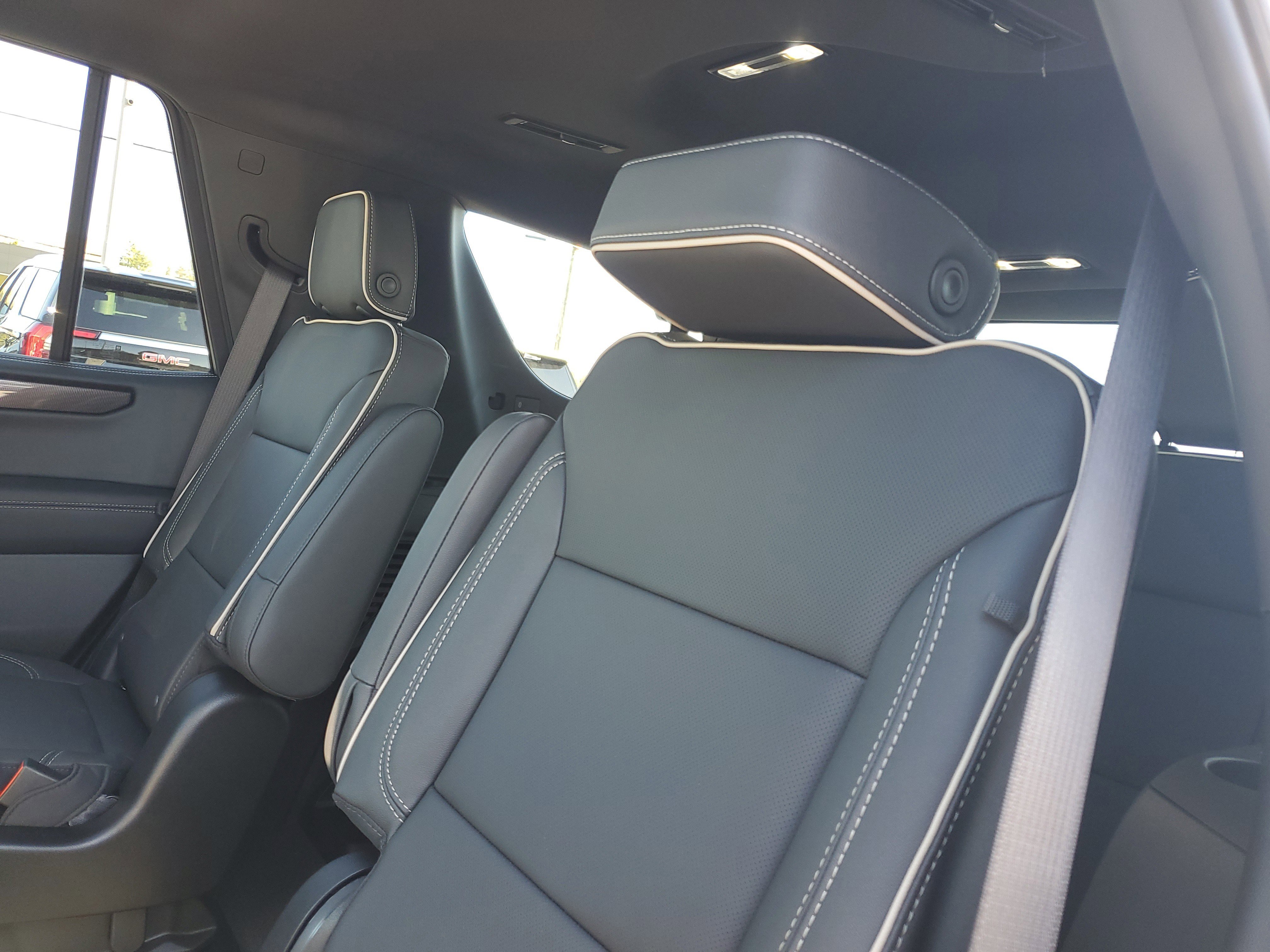 New 2026 GMC Yukon Elevation w/ Elevation Premium Package image 10