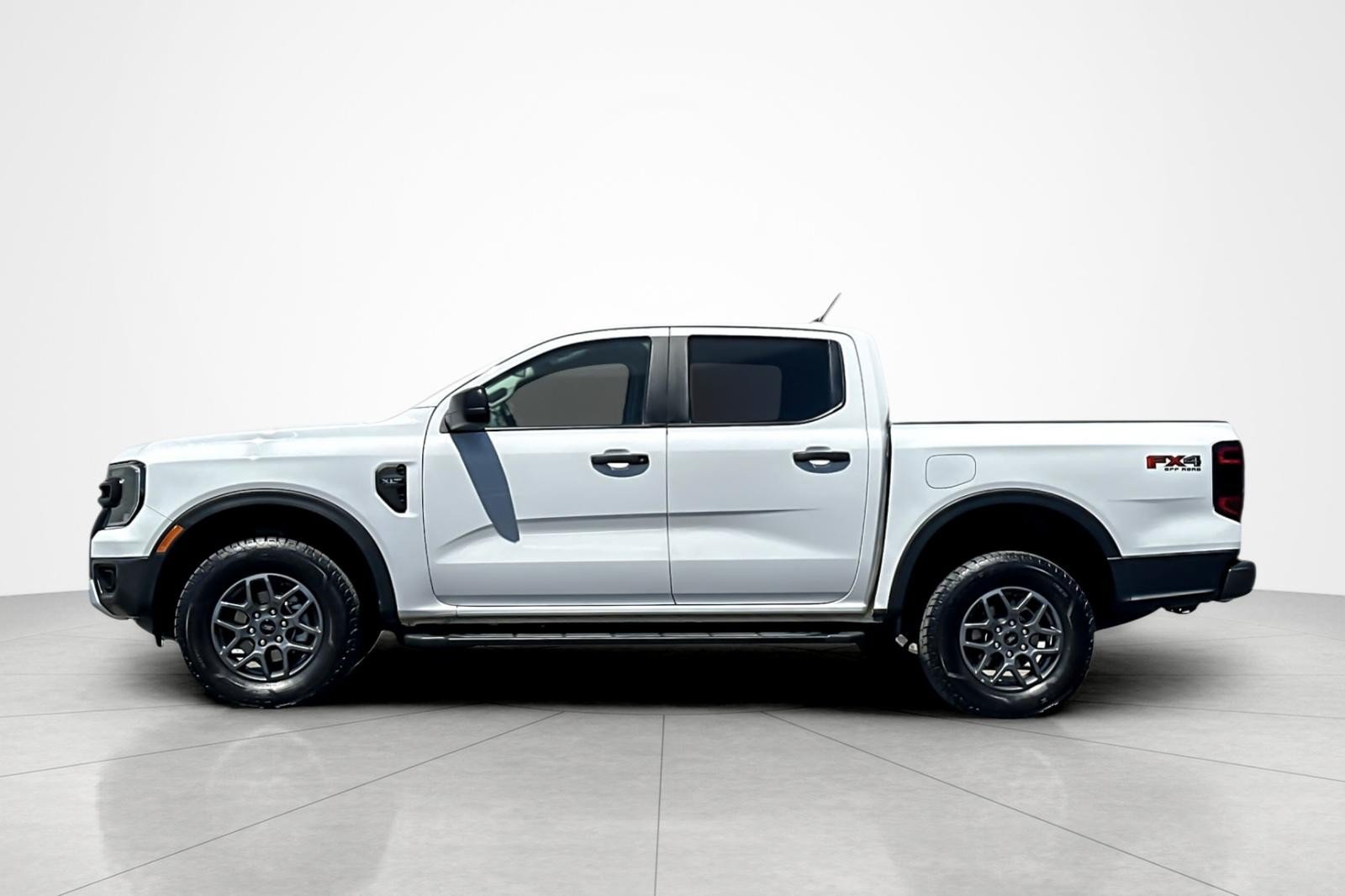 Used 2025 Ford Ranger XLT w/ FX4 Off-Road Package AWD/4WD image 2