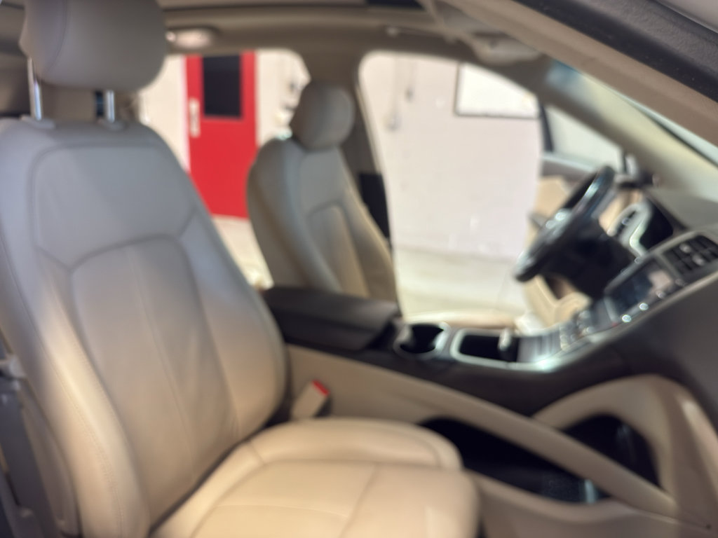 Used 2017 Lincoln MKX Reserve AWD/4WD image 20