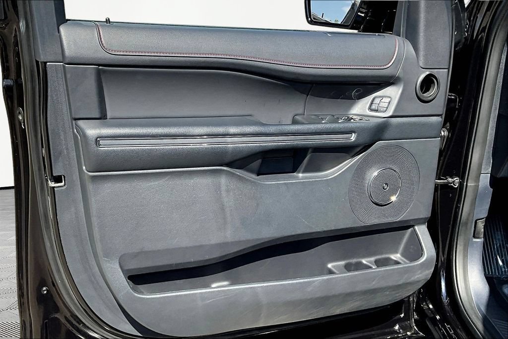 Used 2024 Ford Expedition Limited RWD image 21
