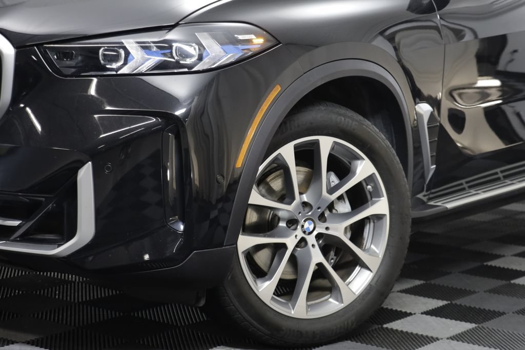 Used 2026 BMW X5 xDrive40i w/ Premium Package AWD/4WD image 3