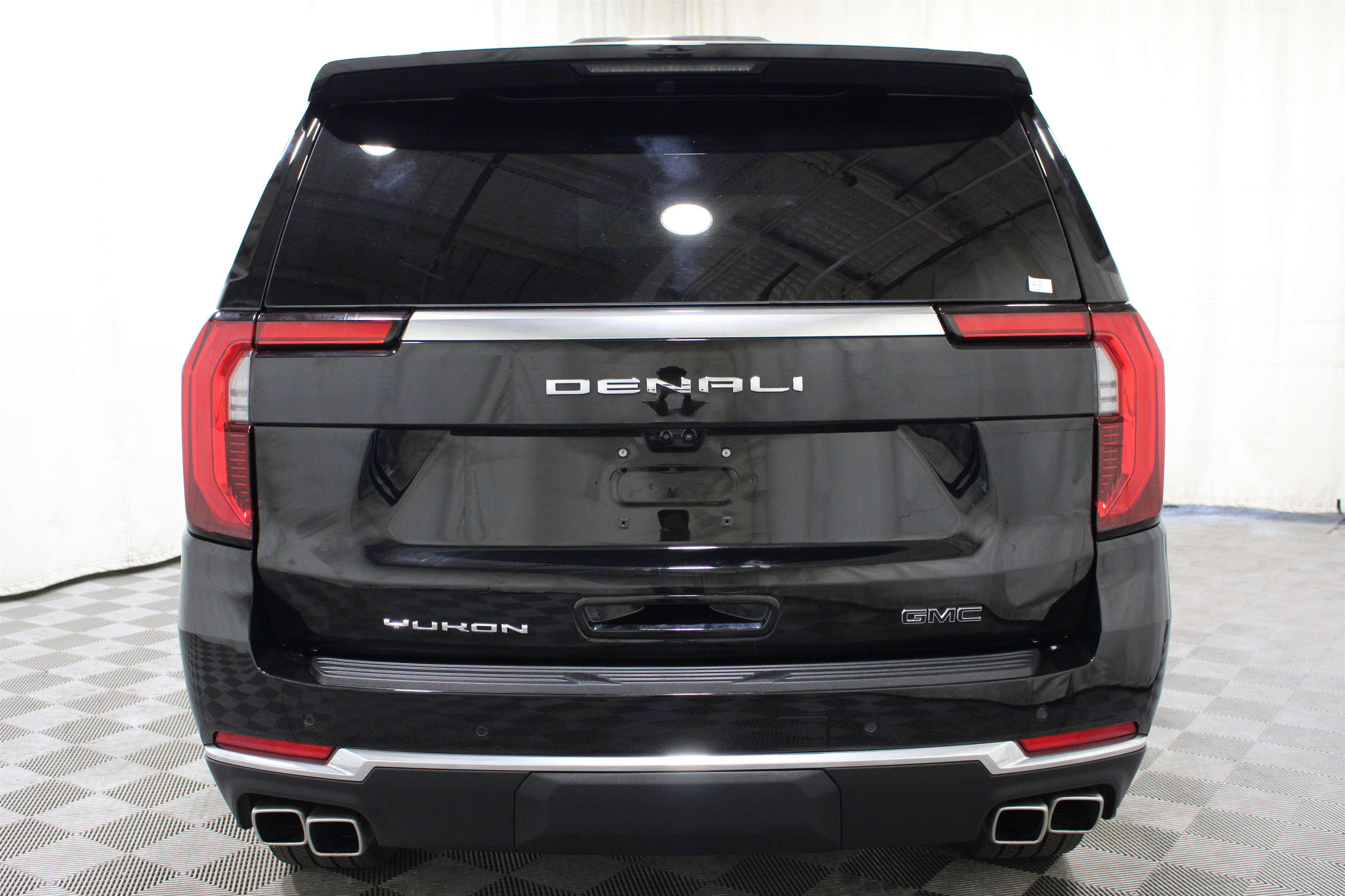 Used 2025 GMC Yukon Denali w/ Denali Reserve Package image 35