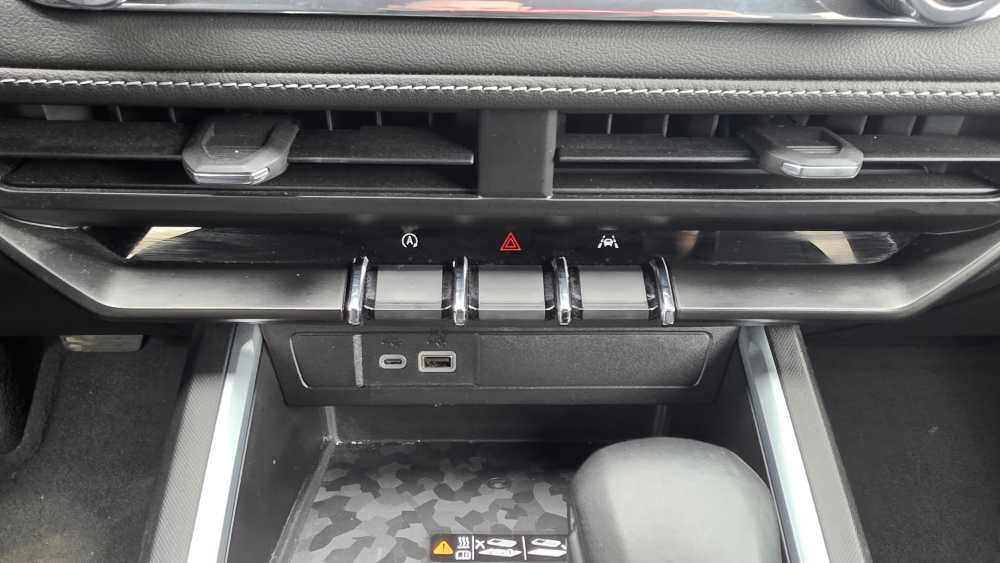 Used 2024 Chevrolet Colorado LT w/ LT Convenience Package III RWD image 14