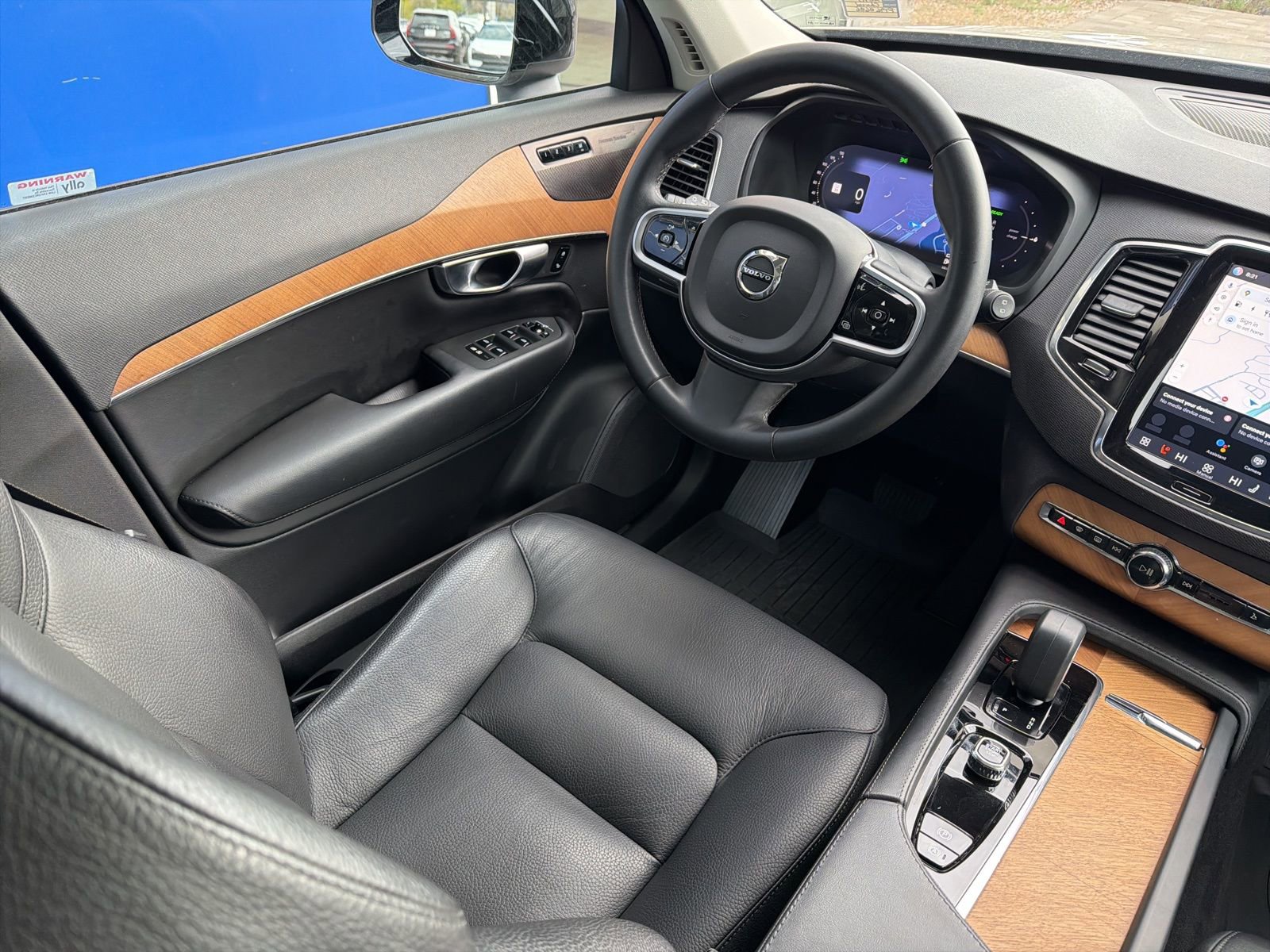 Certified 2023 Volvo XC90 T8 Plus w/ Protection Package Premier AWD/4WD image 12