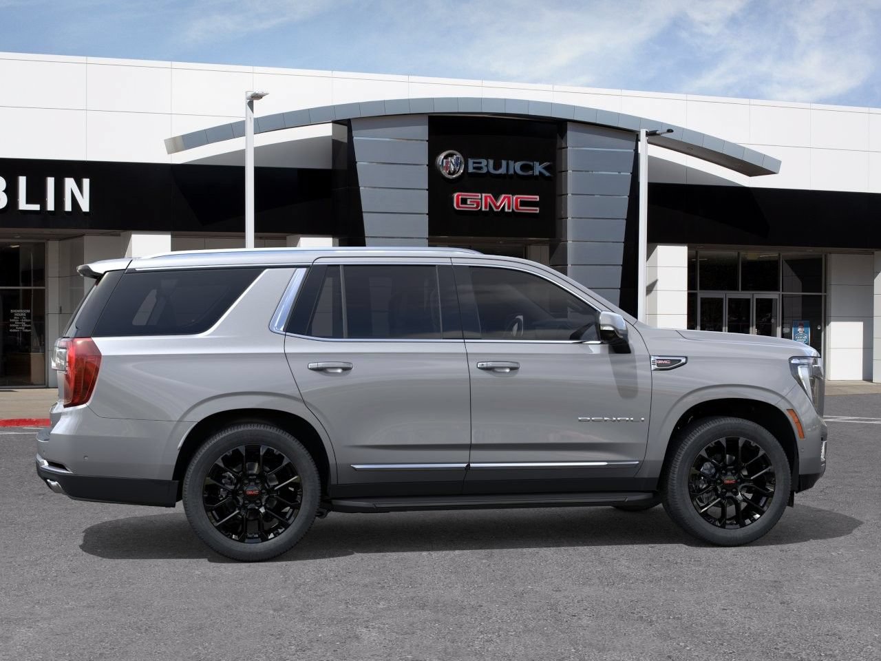 New 2026 GMC Yukon Denali w/ Advanced Technology Package AWD/4WD image 3
