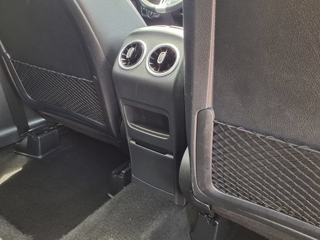 Used 2025 Mercedes-Benz GLB 250 4MATIC image 24