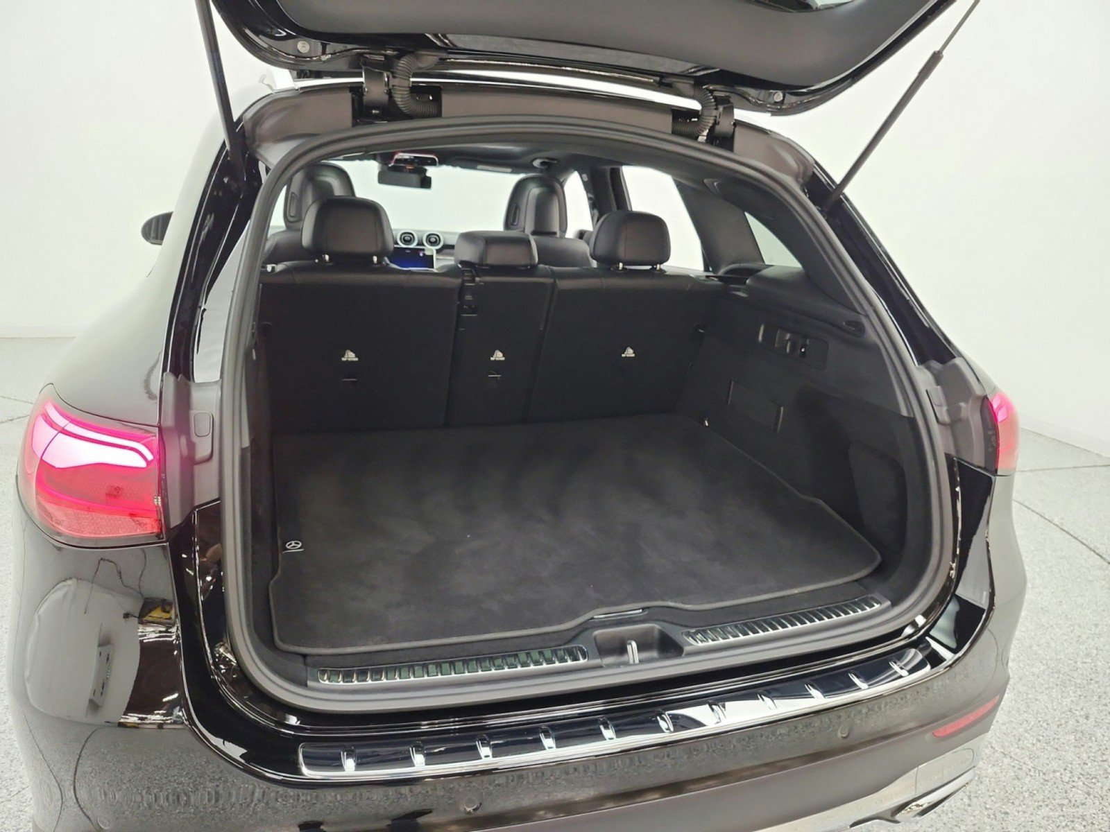 Certified 2026 Mercedes-Benz GLC 300 image 20