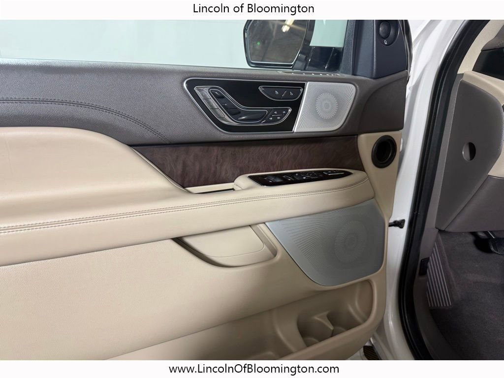 Certified 2024 Lincoln Navigator L Reserve AWD/4WD image 20