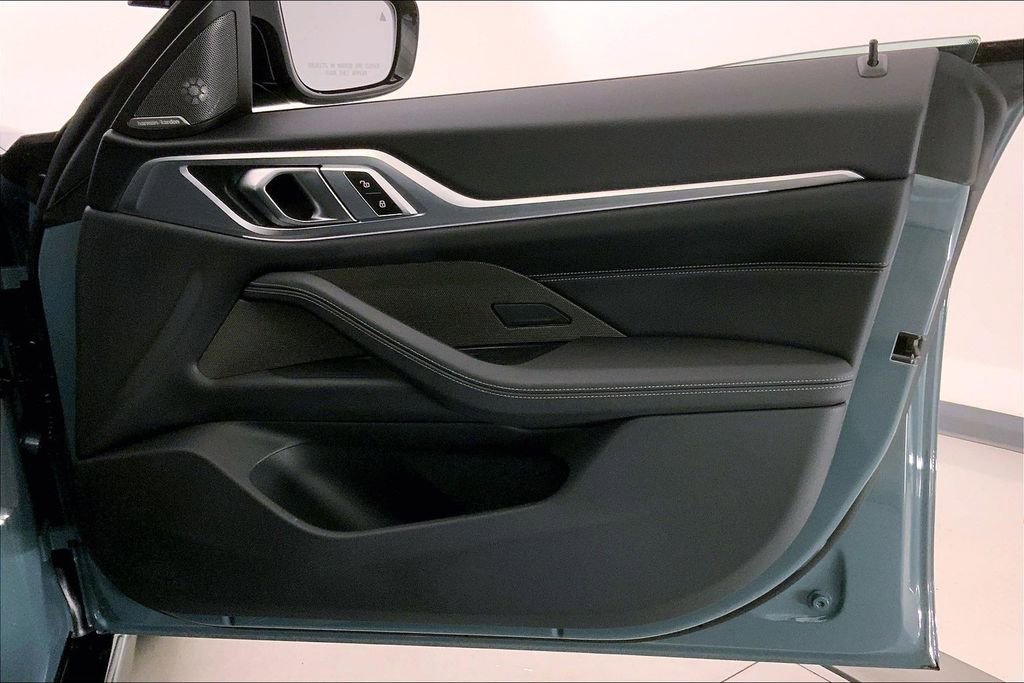 Used 2025 BMW M440i RWD image 25