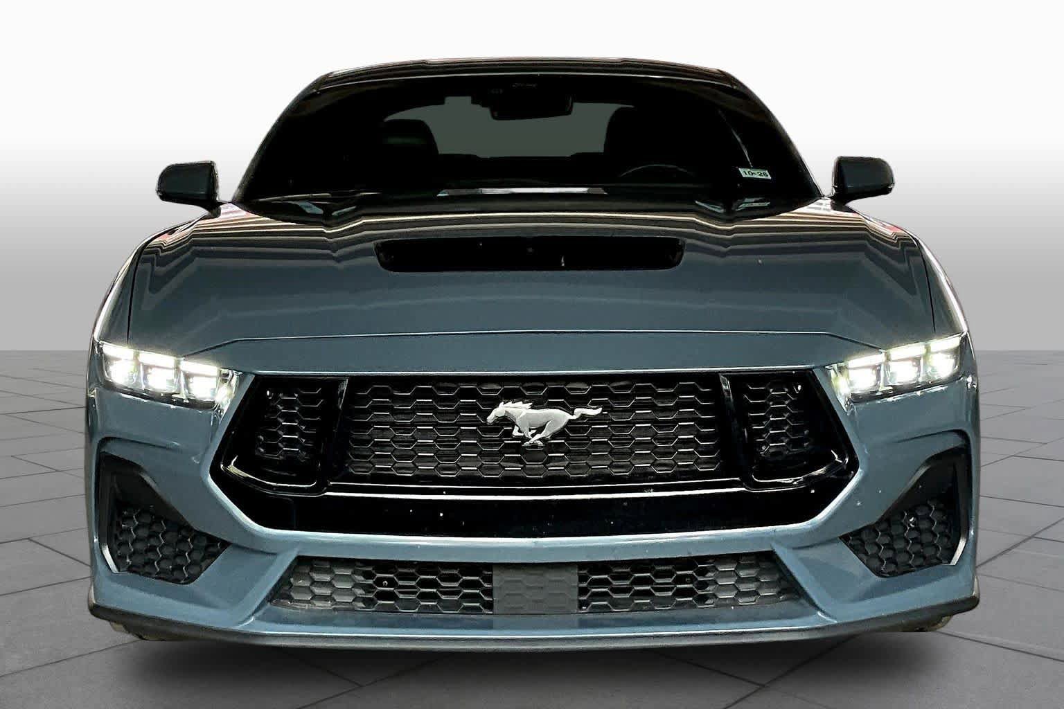 Used 2024 Ford Mustang GT Premium image 3