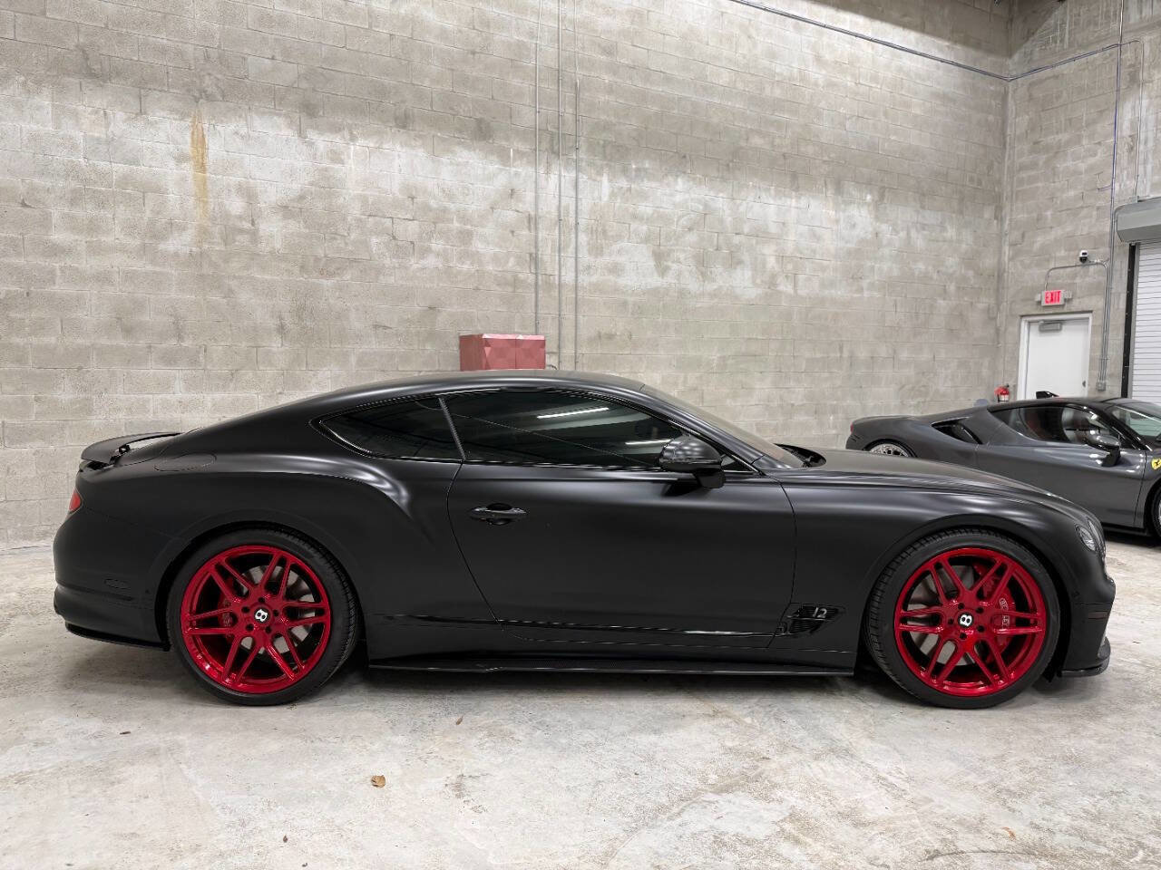 Used 2021 Bentley Continental GT image 9