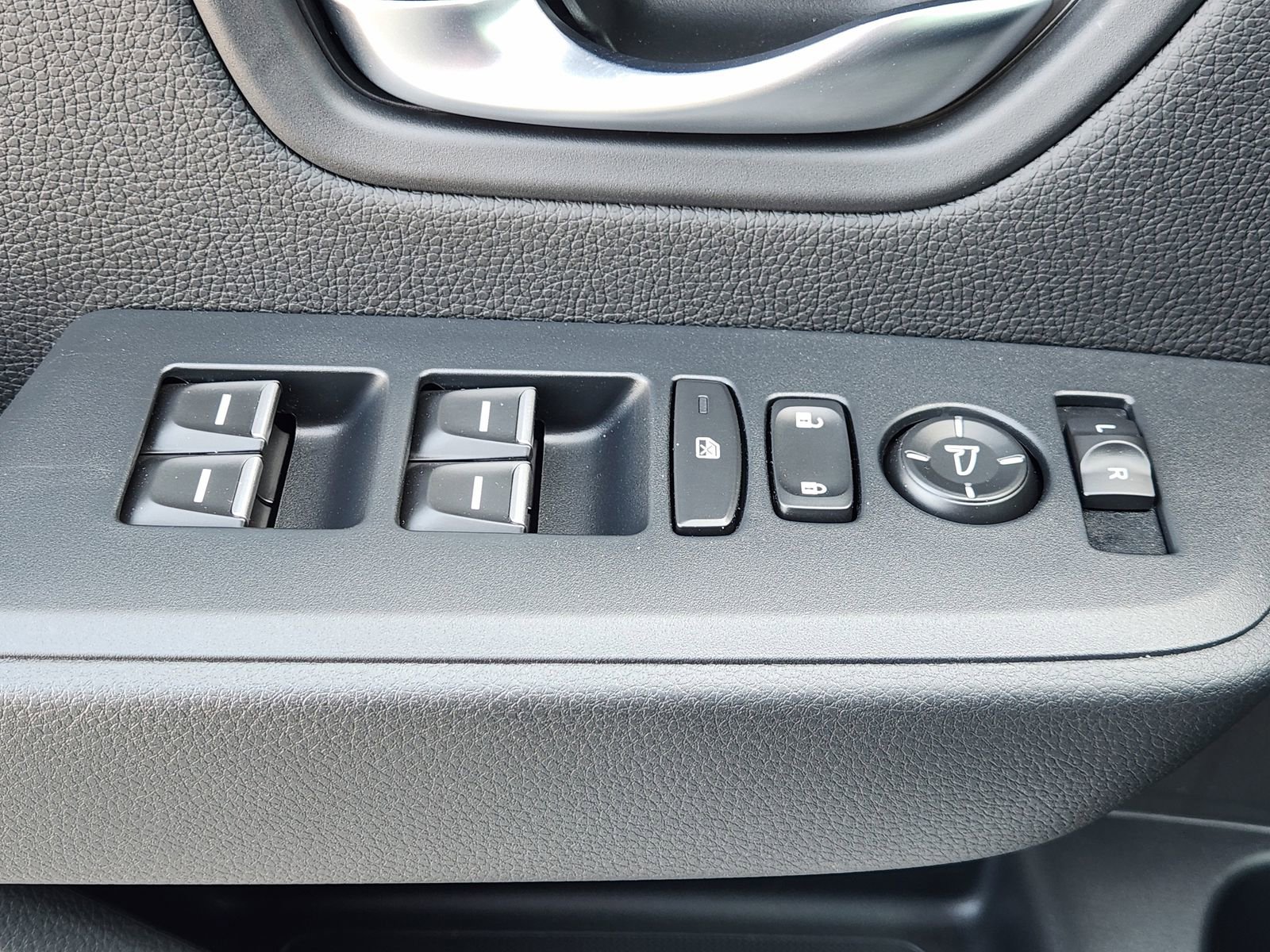 New 2026 Honda Pilot Sport image 28