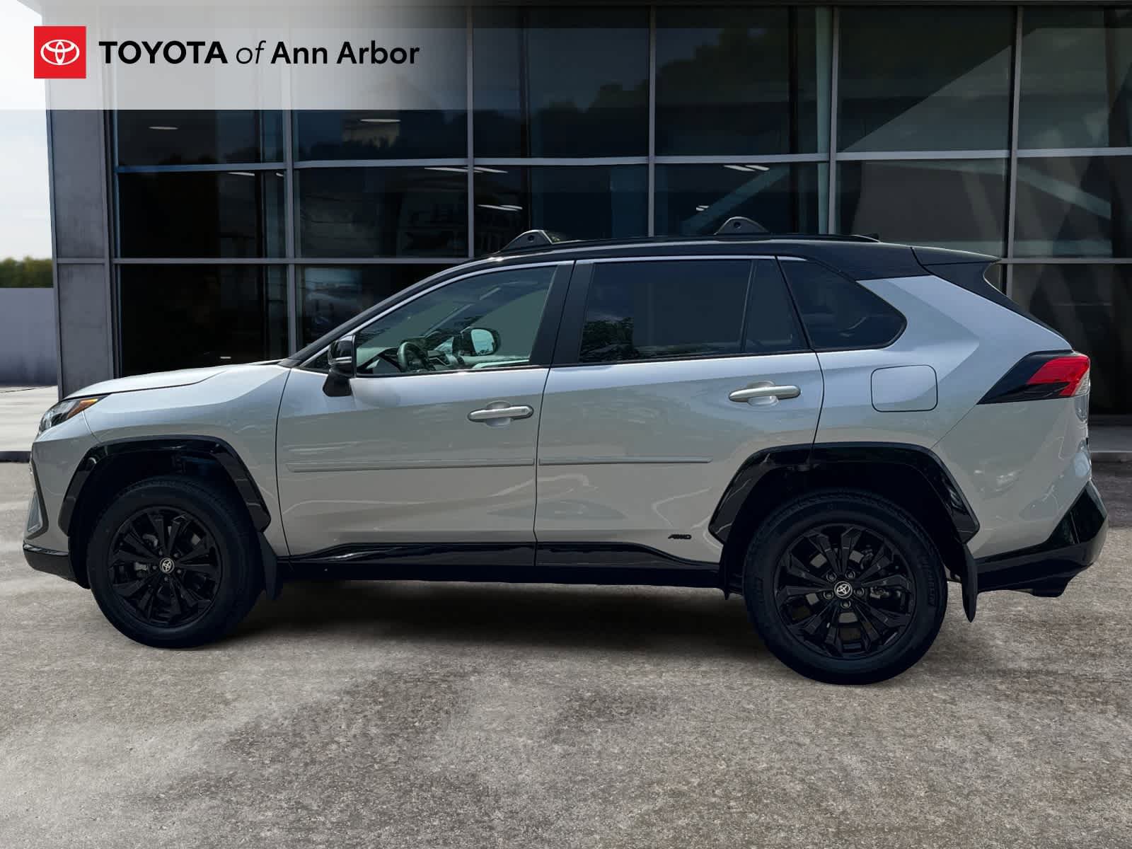 Used 2024 Toyota RAV4 XSE w/ Advanced Technology Package AWD/4WD image 10