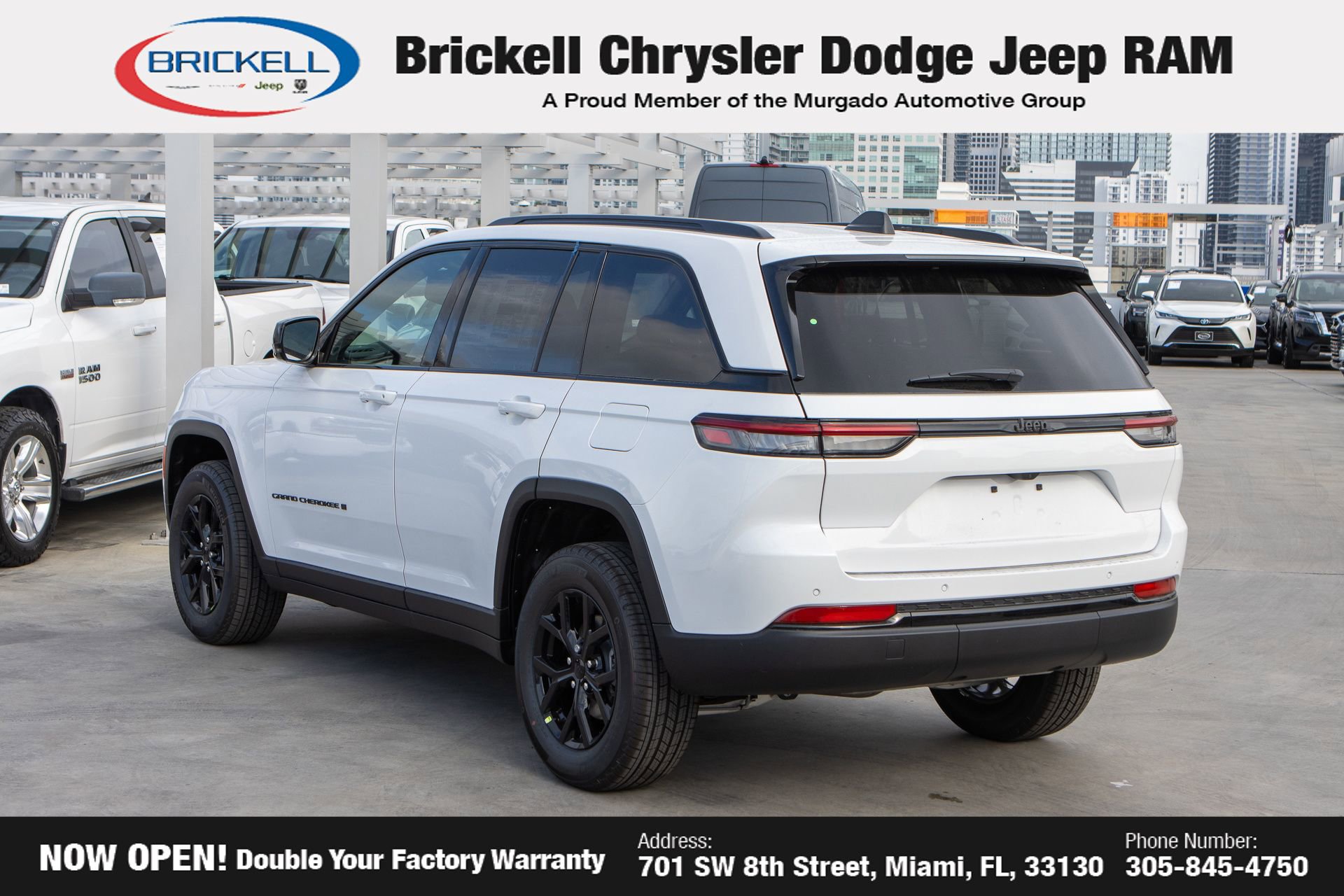 New 2025 Jeep Grand Cherokee Laredo image 7