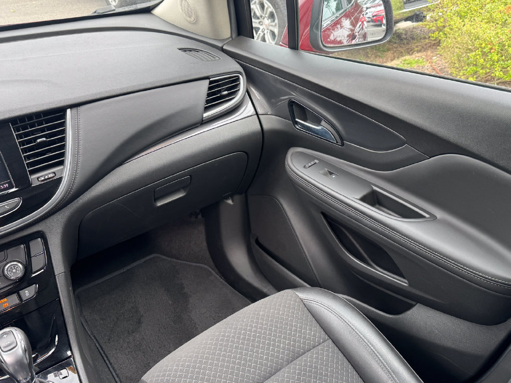 Used 2022 Buick Encore Preferred w/ Safety Package AWD/4WD image 15