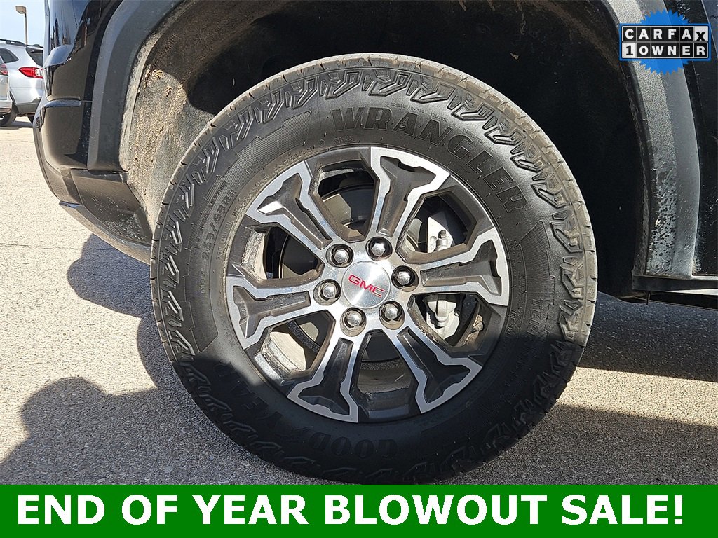 Used 2025 GMC Canyon AT4 w/ AT4 Premium Package image 4