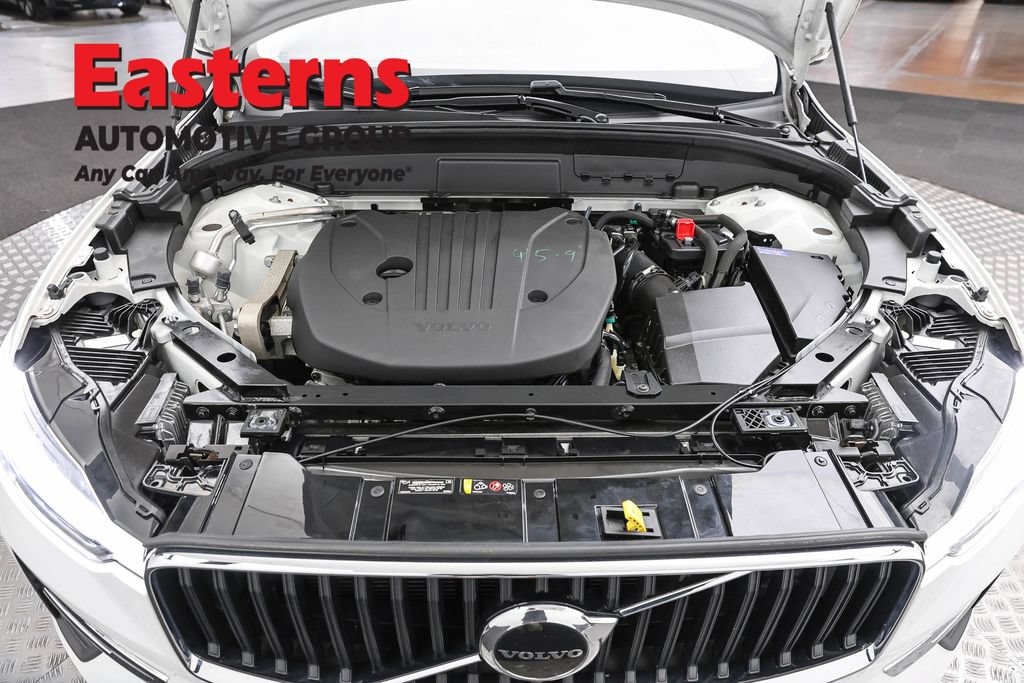 Used 2022 Volvo XC60 B5 Momentum AWD/4WD image 9