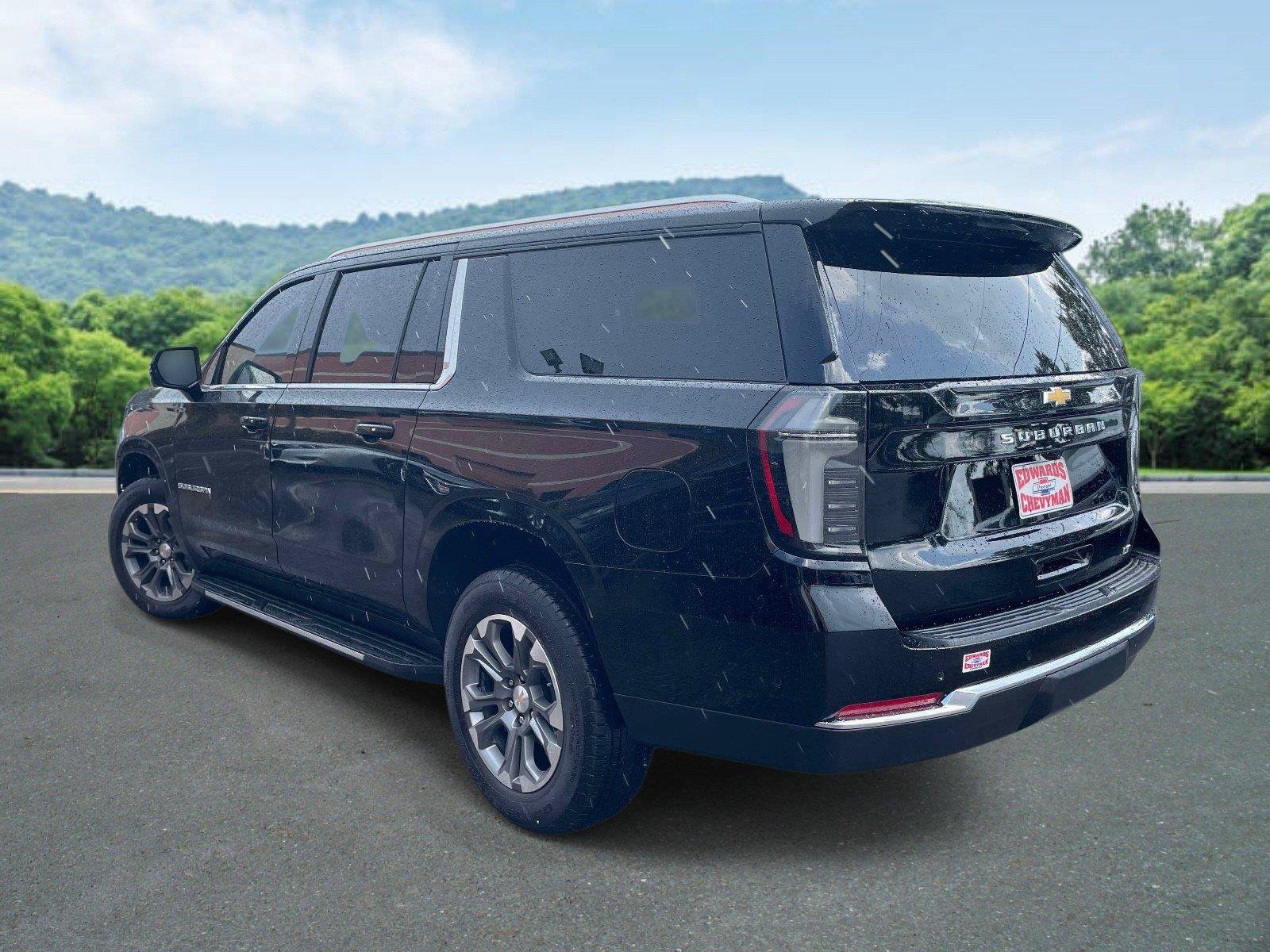 Used 2025 Chevrolet Suburban LT w/ Comfort Package RWD image 23