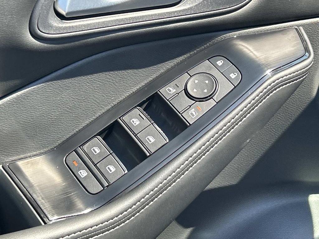 New 2026 Nissan Rogue SV AWD/4WD image 18