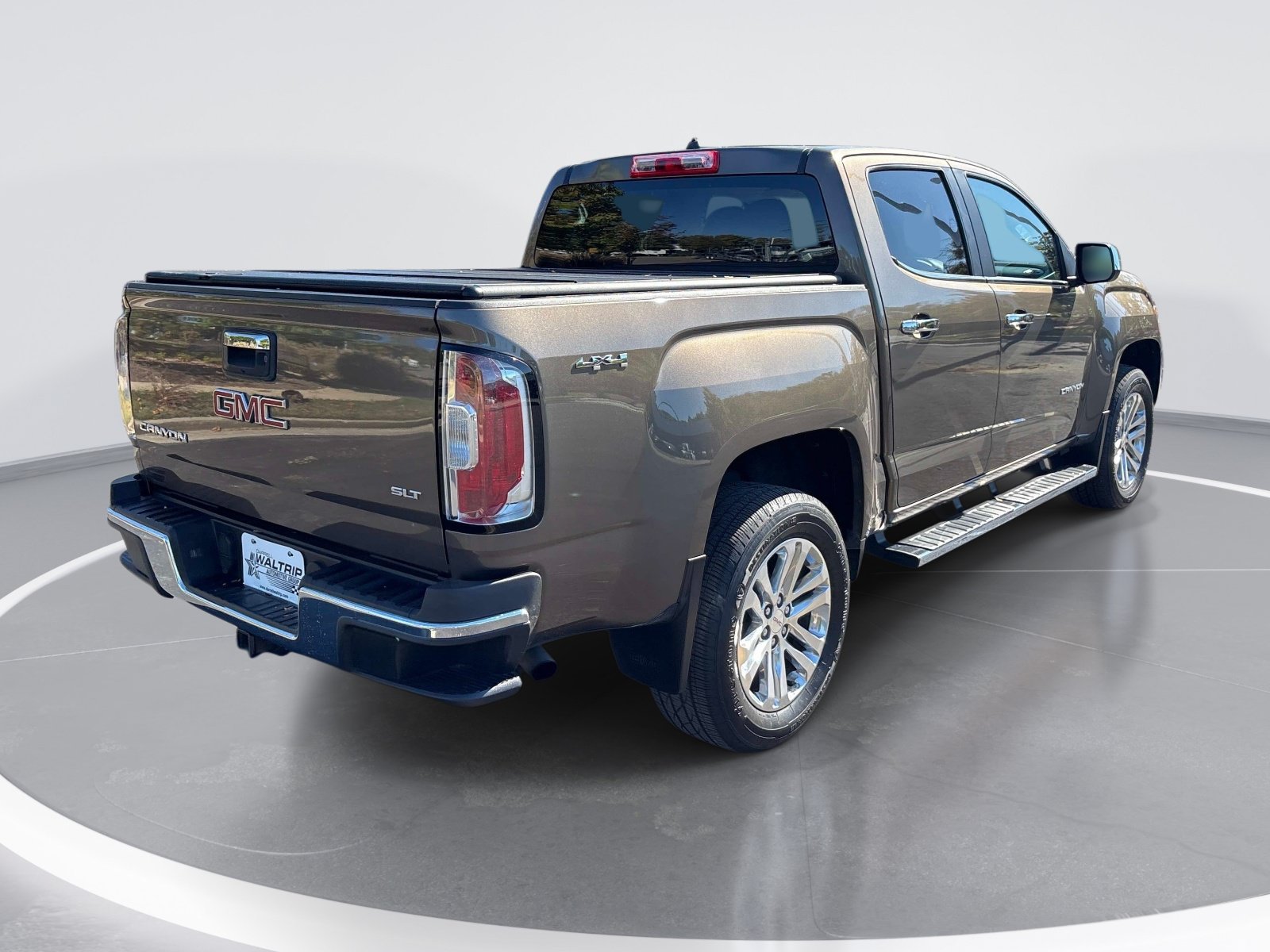 Used 2015 GMC Canyon SLT w/ Driver Alert Package AWD/4WD image 8