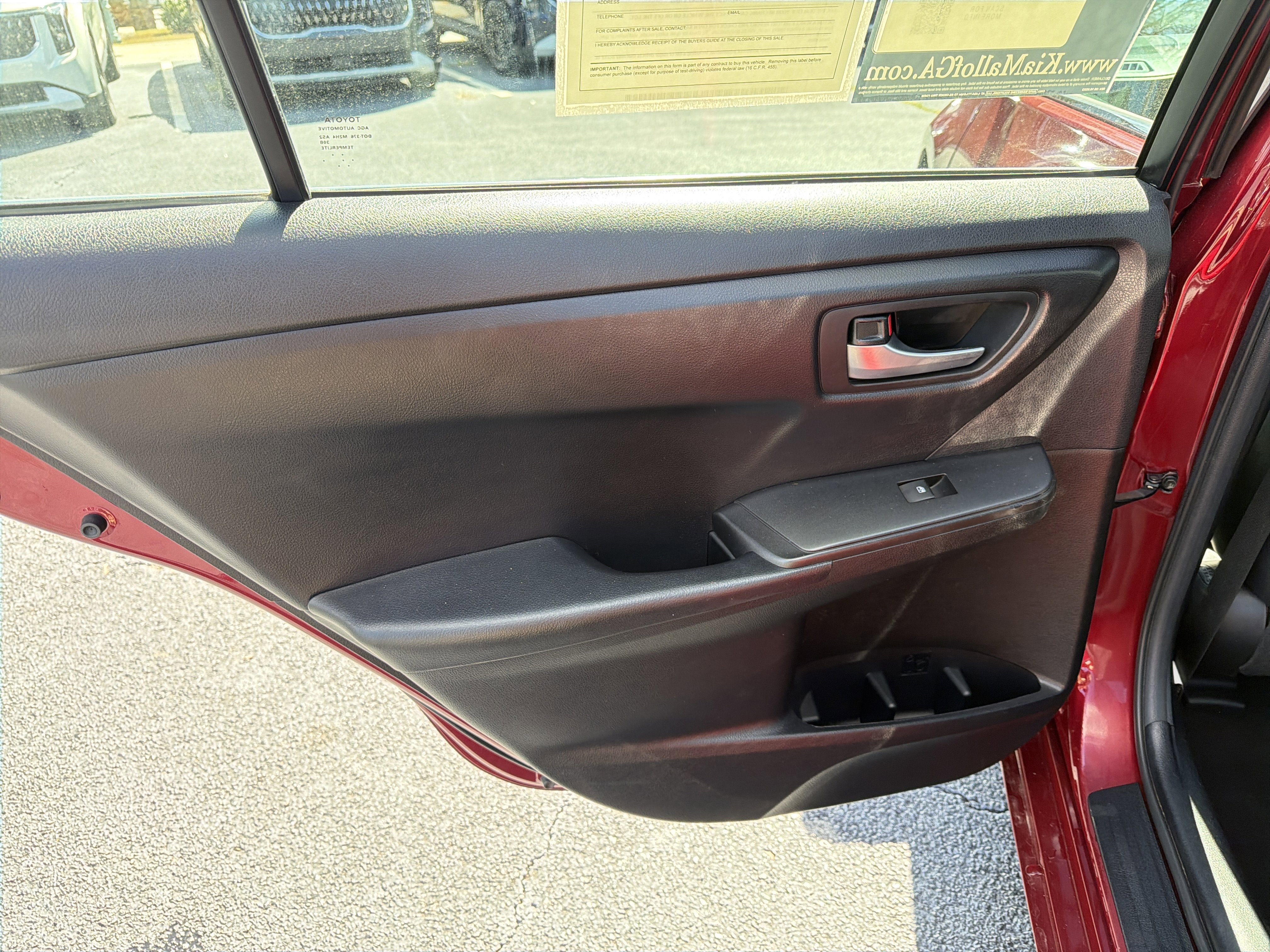 Used 2017 Toyota Camry SE image 35