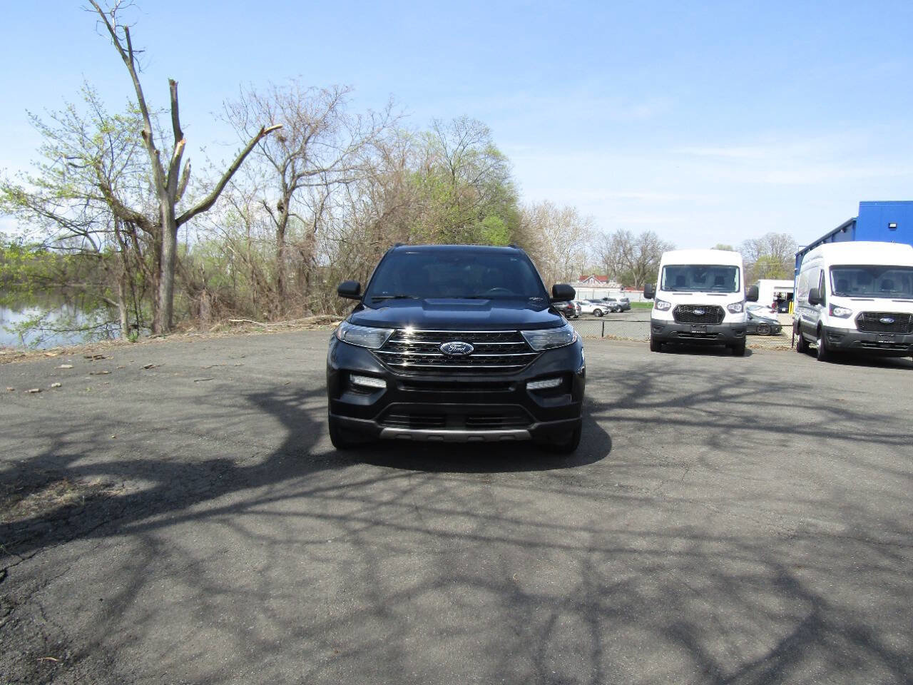 Used 2020 Ford Explorer XLT w/ Equipment Group 202A AWD/4WD image 11
