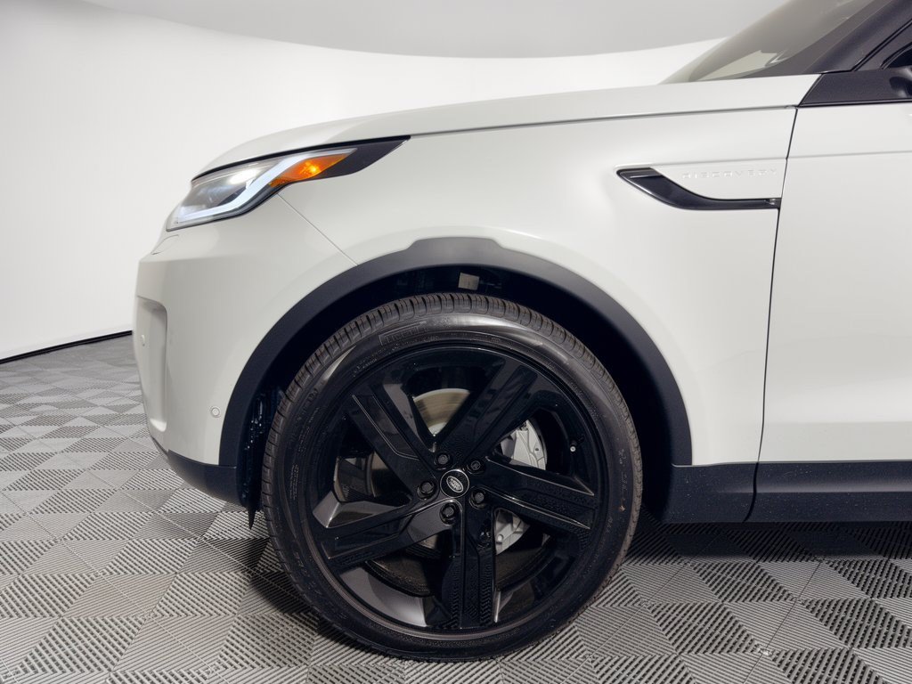 New 2026 Land Rover Discovery S AWD/4WD image 13