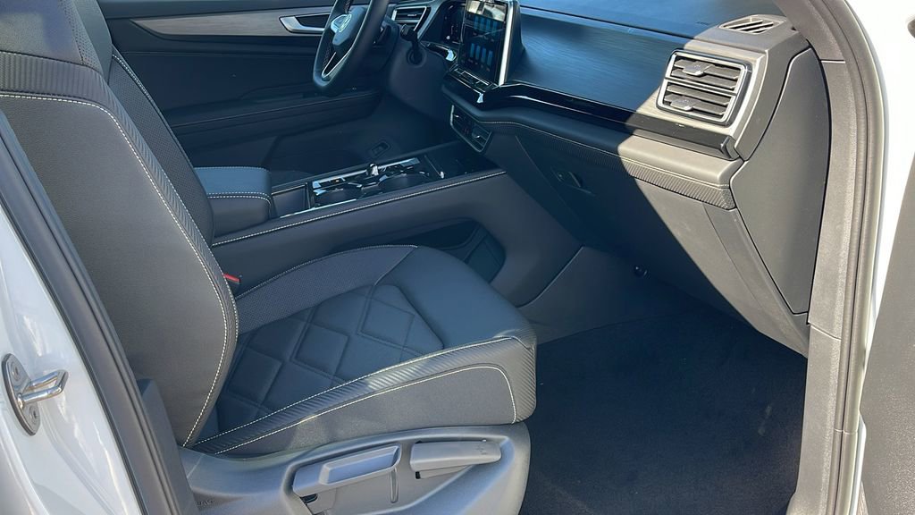 New 2026 Volkswagen Atlas Cross Sport SE FWD image 32