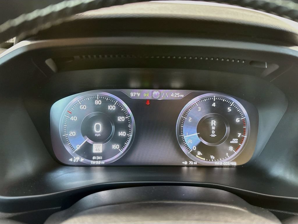 Used 2019 Volvo XC40 T5 R-Design AWD/4WD image 34