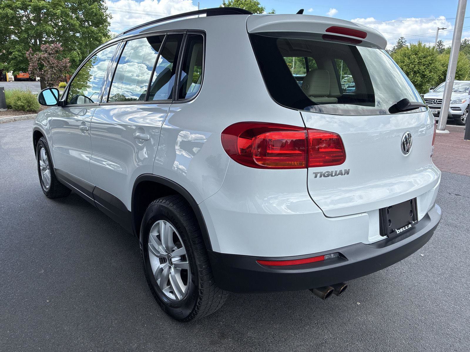 Used 2017 Volkswagen Tiguan S AWD/4WD image 5