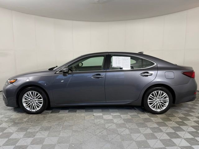 Used 2016 Lexus ES 350 w/ Premium Package w/Wood Trim FWD image 2
