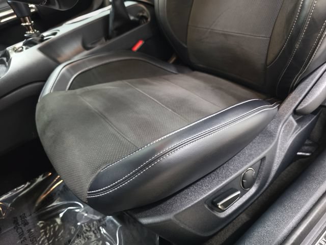 Used 2016 Ford Mustang Shelby GT350 w/ Technology Package RWD image 27
