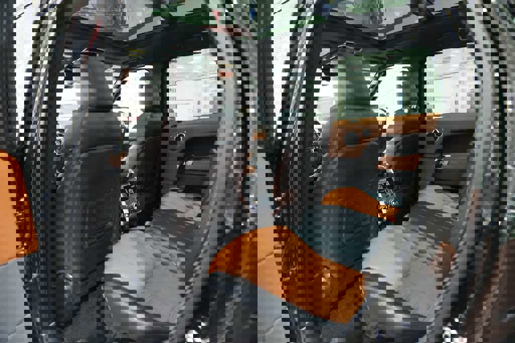 Used 2017 Land Rover Range Rover Sport HSE Dynamic image 21