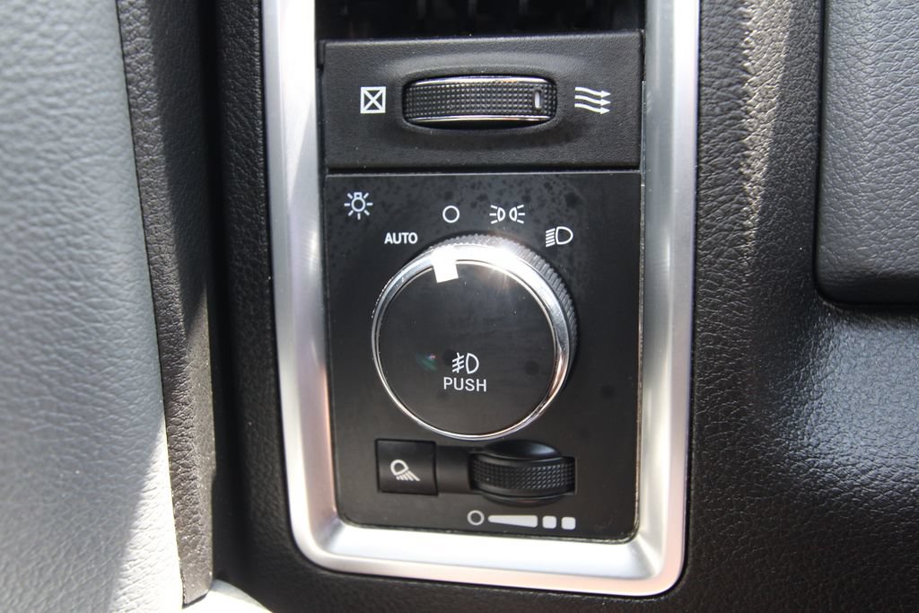 Used 2019 RAM 1500 Warlock AWD/4WD image 23