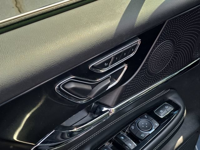 Used 2024 Lincoln Corsair Reserve w/ Equipment Group 201A AWD/4WD image 10