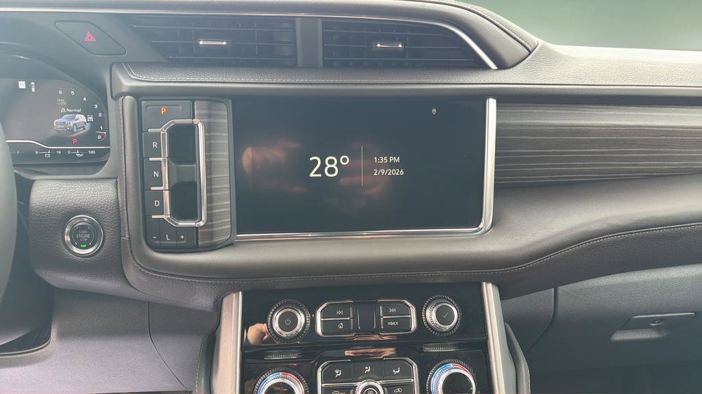 Used 2024 GMC Yukon XL Denali w/ Advanced Technology Package image 29