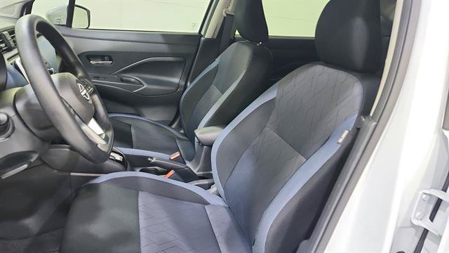 Certified 2025 Nissan Versa SV w/ Trunk Package FWD image 11
