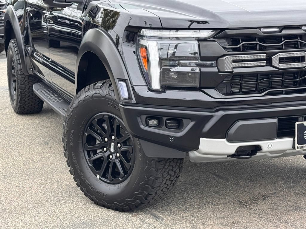 Used 2025 Ford F150 Raptor AWD/4WD image 4