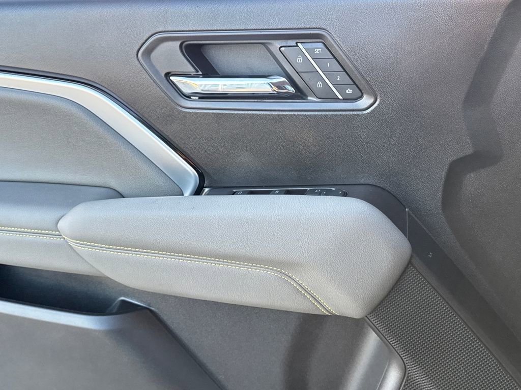 Used 2026 Chevrolet Colorado ZR2 image 22