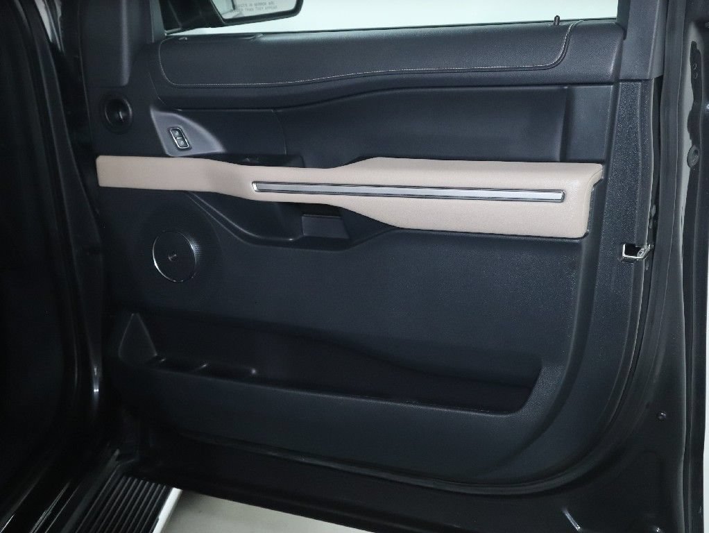 Used 2022 Ford Expedition Max Limited AWD/4WD image 38