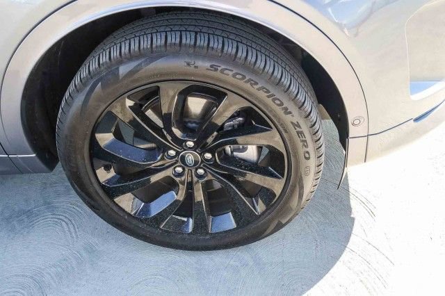 Certified 2024 Land Rover Discovery Sport S image 9