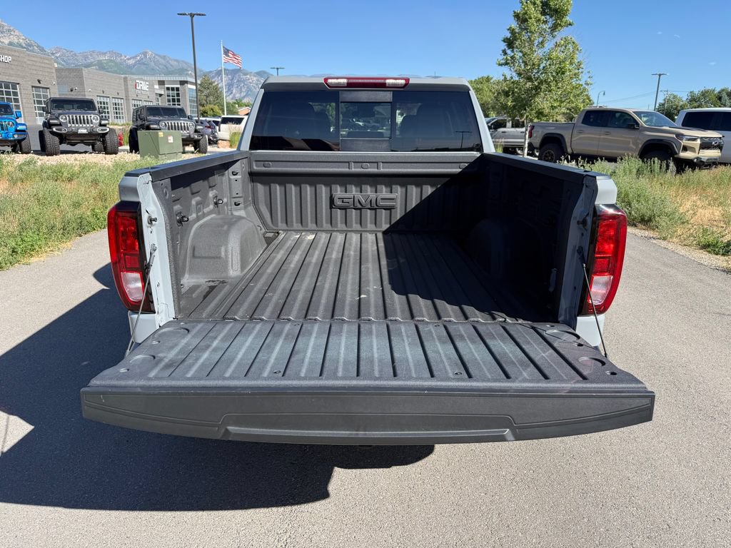 Used 2024 GMC Sierra 1500 Elevation w/ Preferred Package AWD/4WD image 13